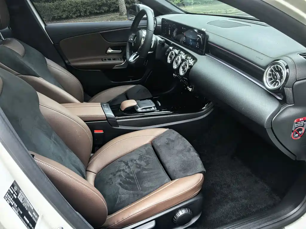 Mercedes-Benz A-Class — миниатюра 8
