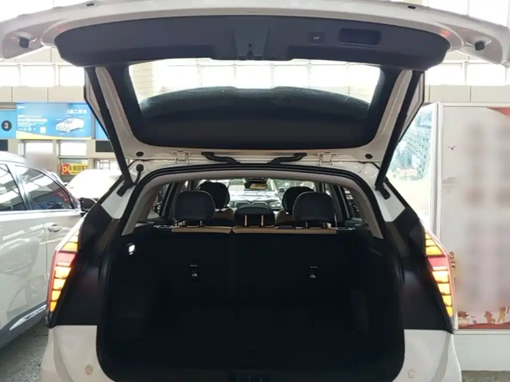 Geely Boyue L — миниатюра 19