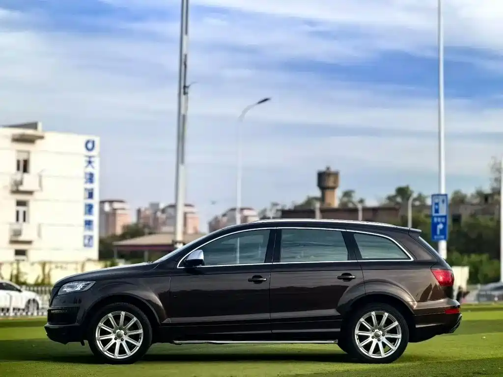 Audi Q7 — миниатюра 5