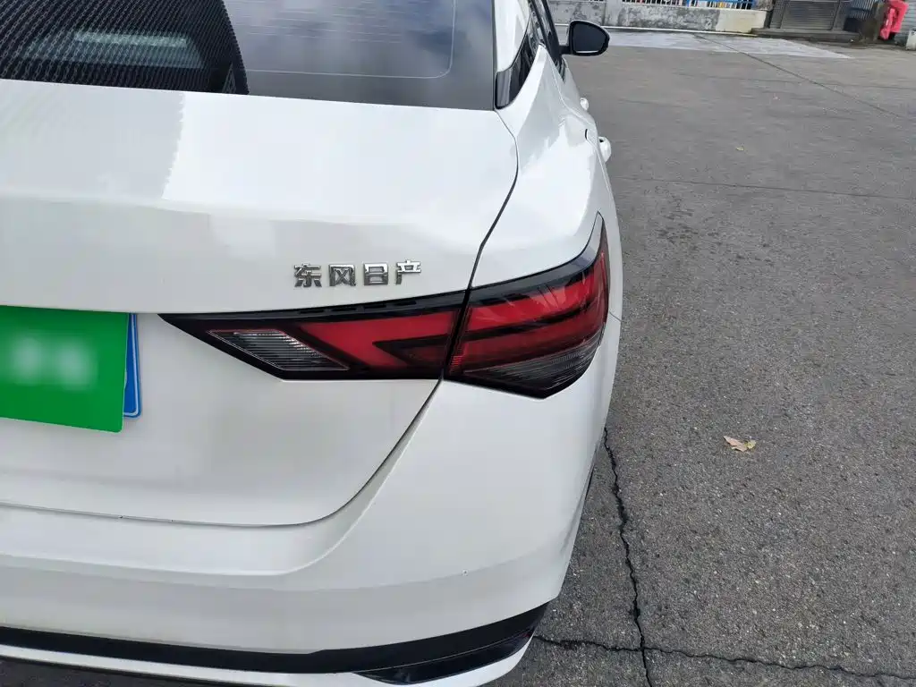 Nissan Sylphy — миниатюра 8