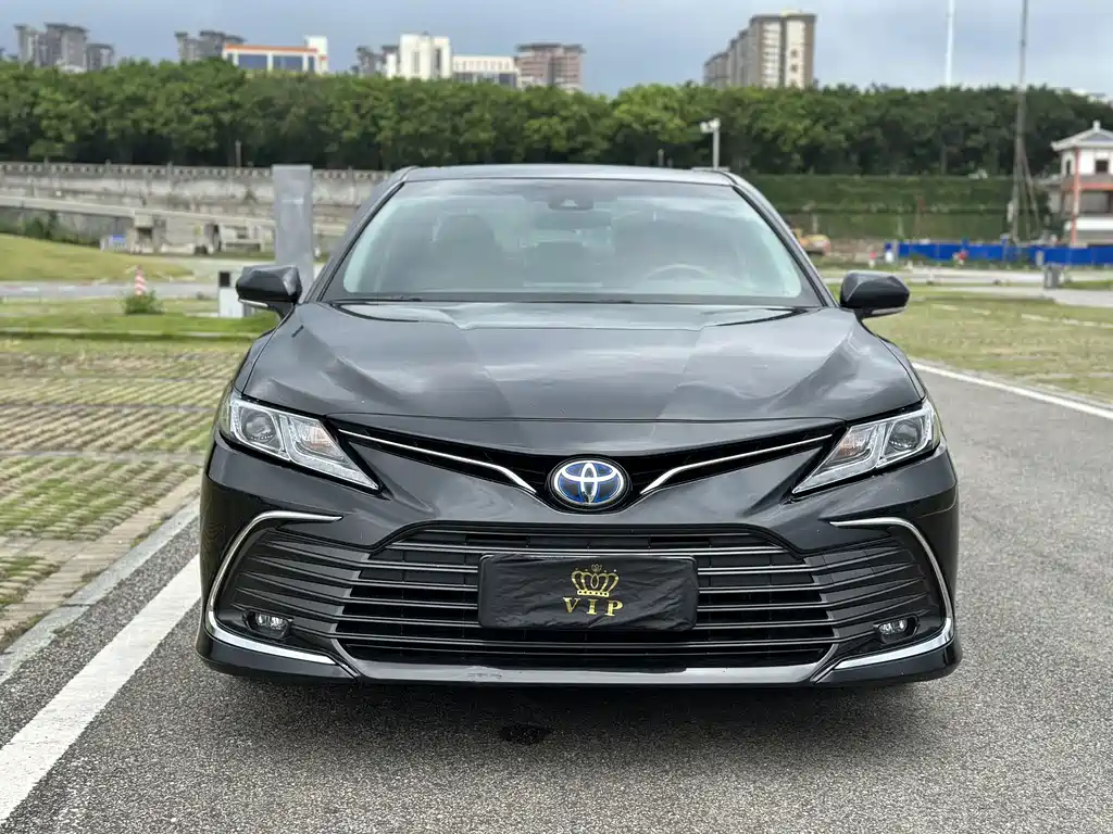 Toyota Camry — миниатюра 2