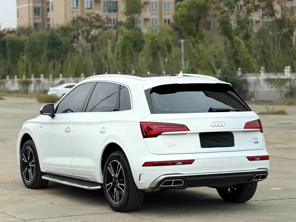 Audi Q5L — миниатюра 9
