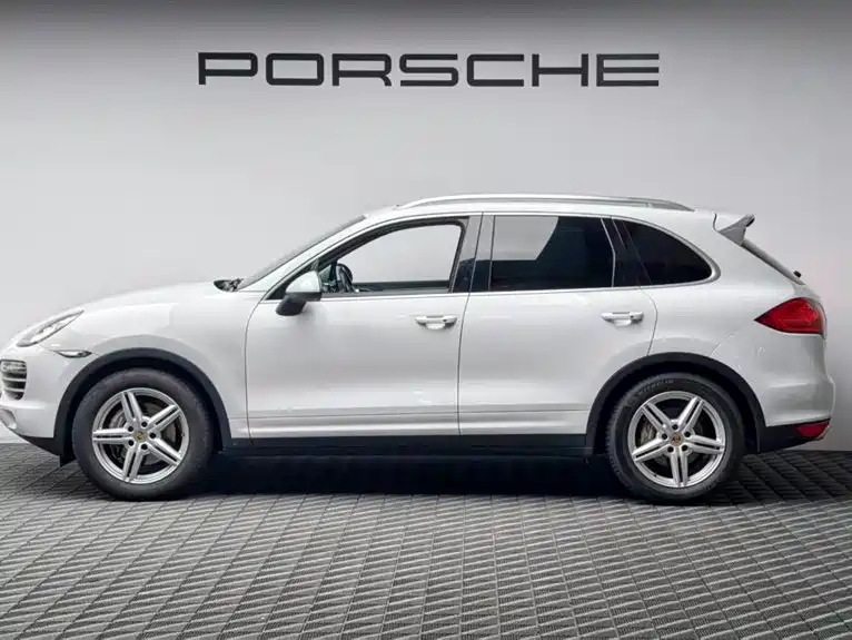 Porsche Cayenne 2014 Cayenne Platinum Edition 3.0T