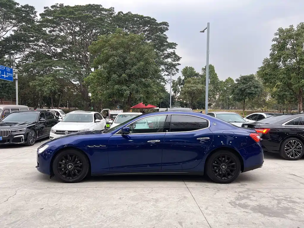 MASERATI GHIBLI