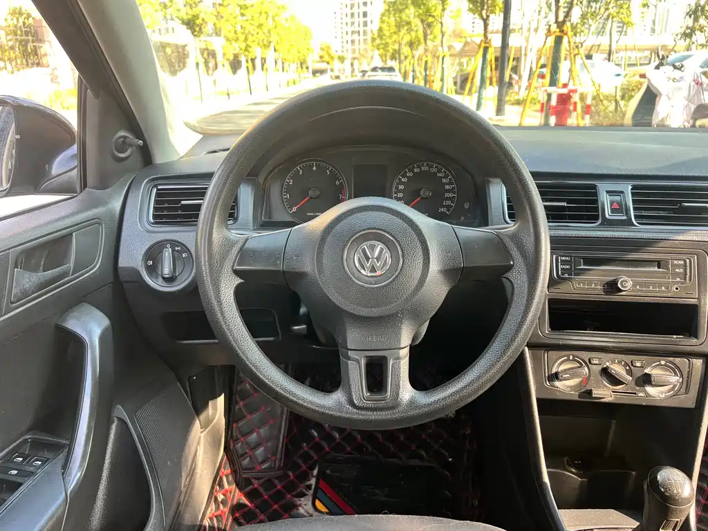 Volkswagen Santana 1.6L Manual Elegant Edition, фото 9