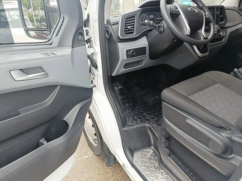 MAXUS V80 — миниатюра 16