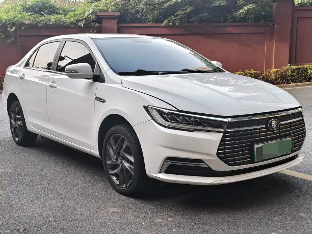 BYD Qin NEV — миниатюра 2
