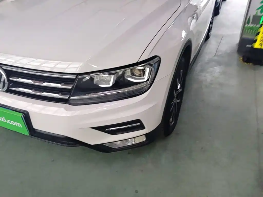 Volkswagen Tiguan L — миниатюра 24
