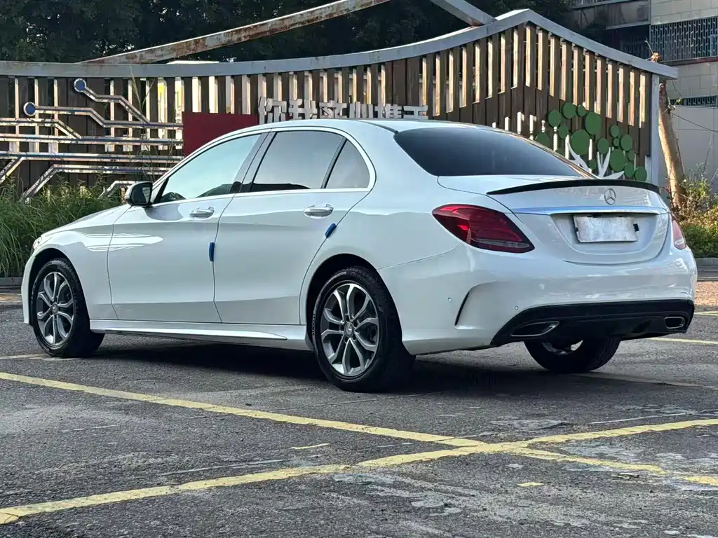 Mercedes-Benz C-Class — миниатюра 9