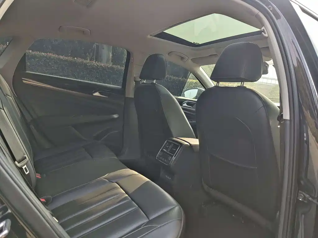 Volkswagen Passat 2022 430PHEV