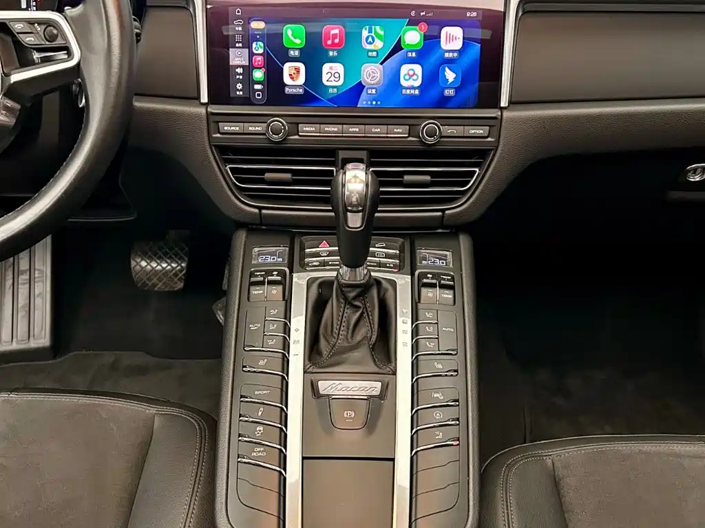 Porsche Macan — миниатюра 9