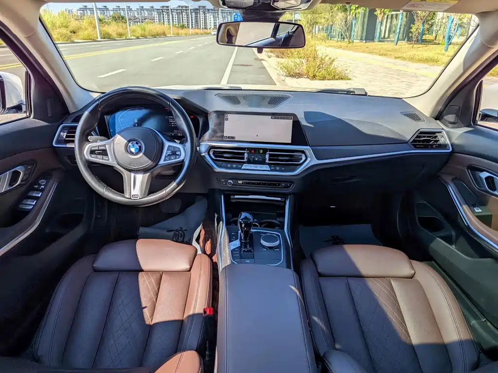 BMW 3 Series 2022 — фото 11