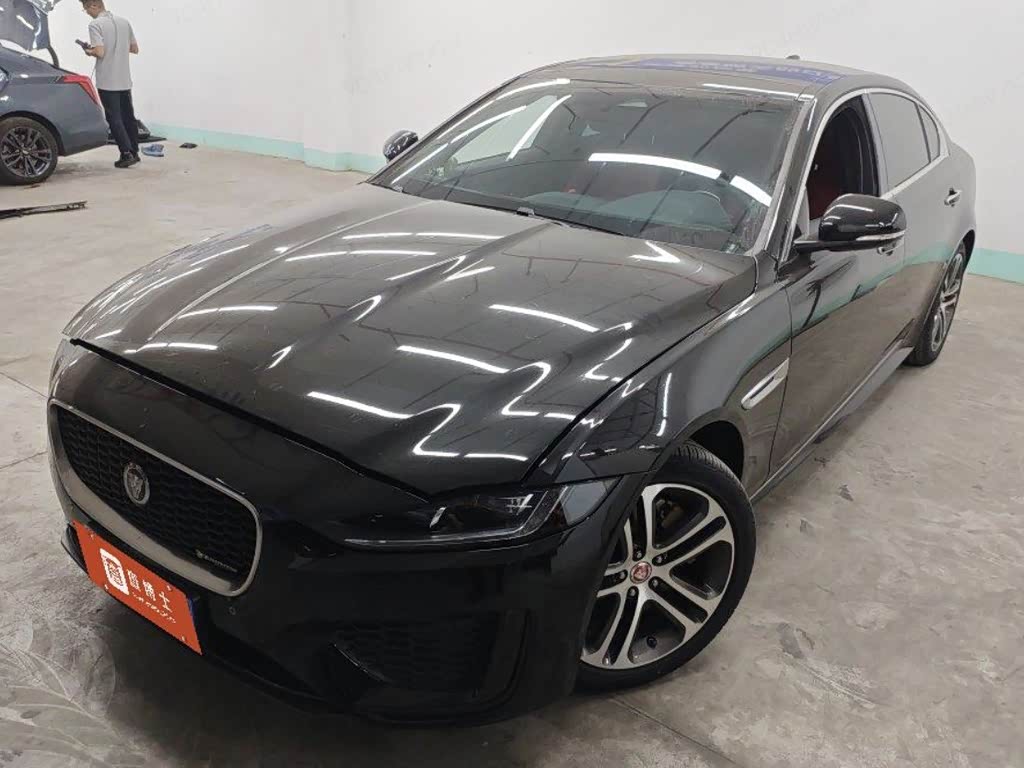 Jaguar XE L