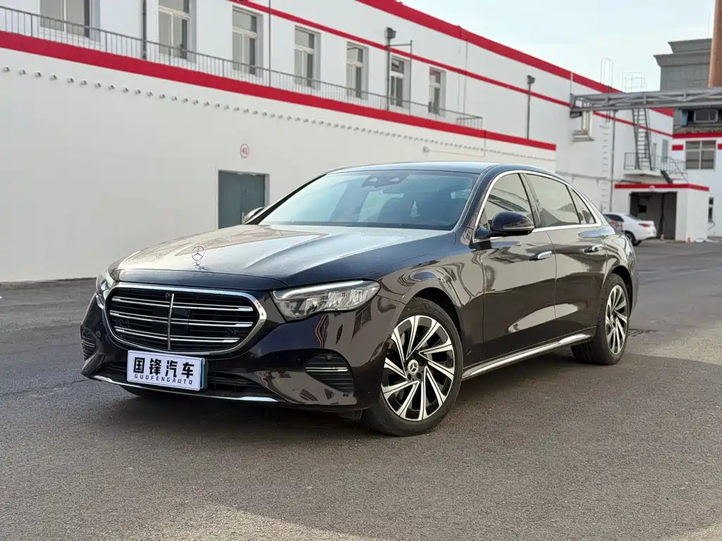 Mercedes-Benz E-Class 2024