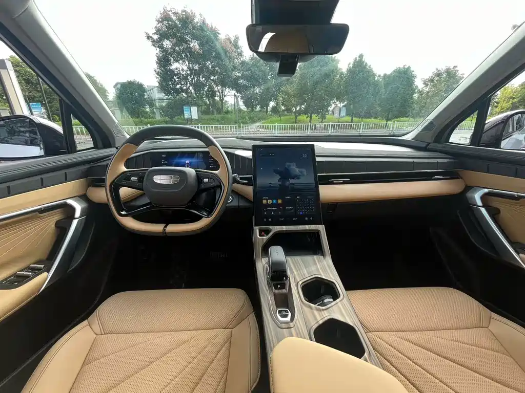 Geely Boyue L — миниатюра 5