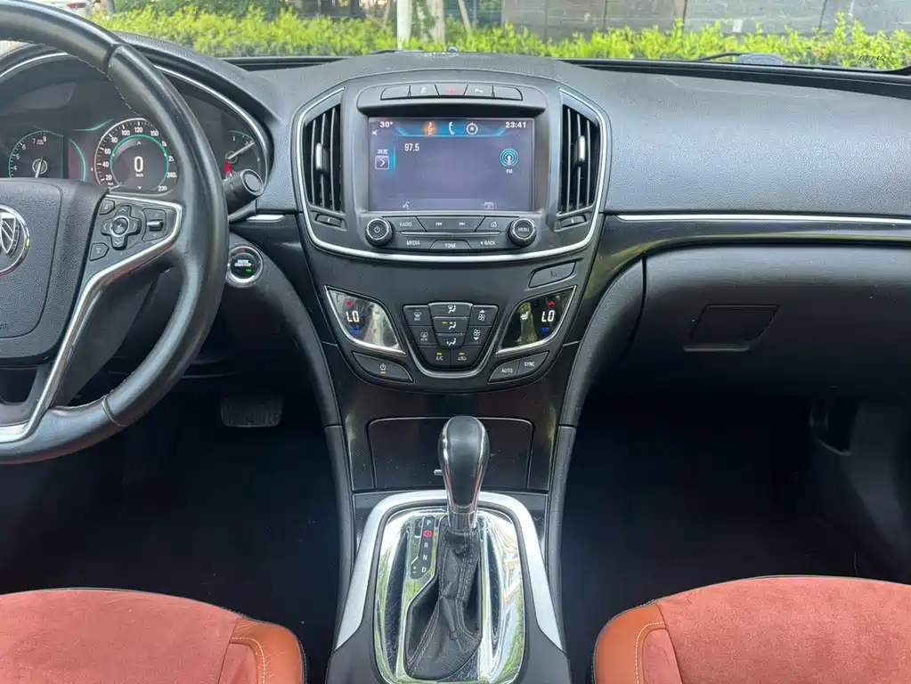 Buick Regal — миниатюра 18