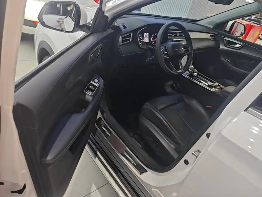 Roewe RX5 — миниатюра 16