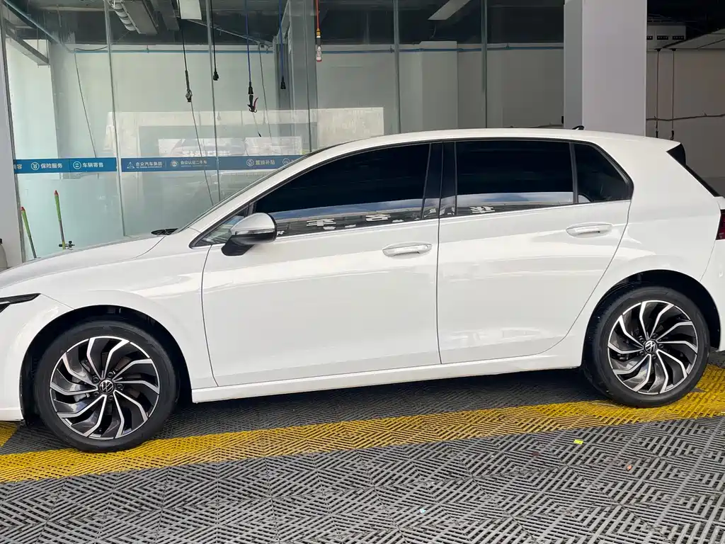 Volkswagen Golf — миниатюра 4