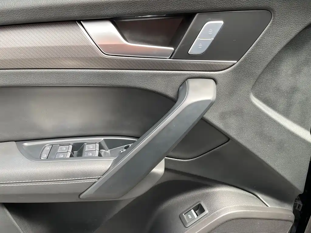 Audi Q5L — миниатюра 4