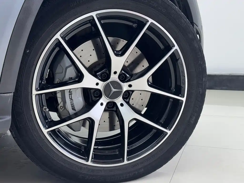 MERCEDES-BENZ GLC AMG