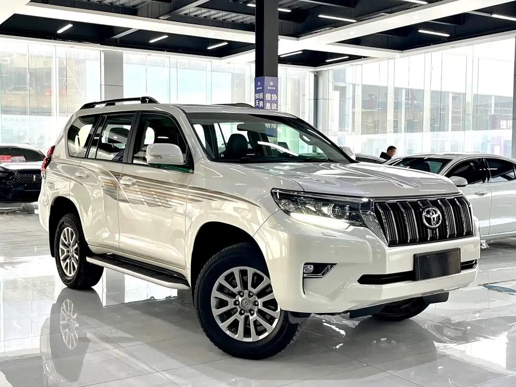 TOYOTA PRADO