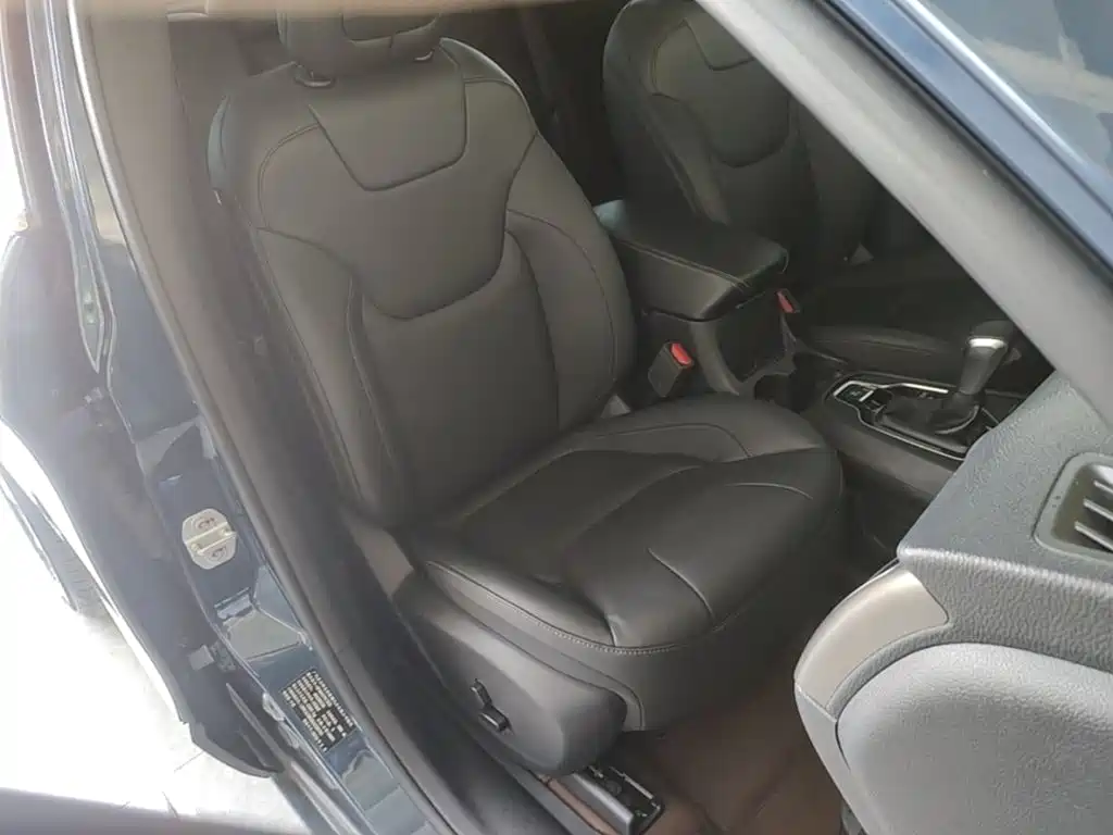 Jeep Cherokee — миниатюра 25