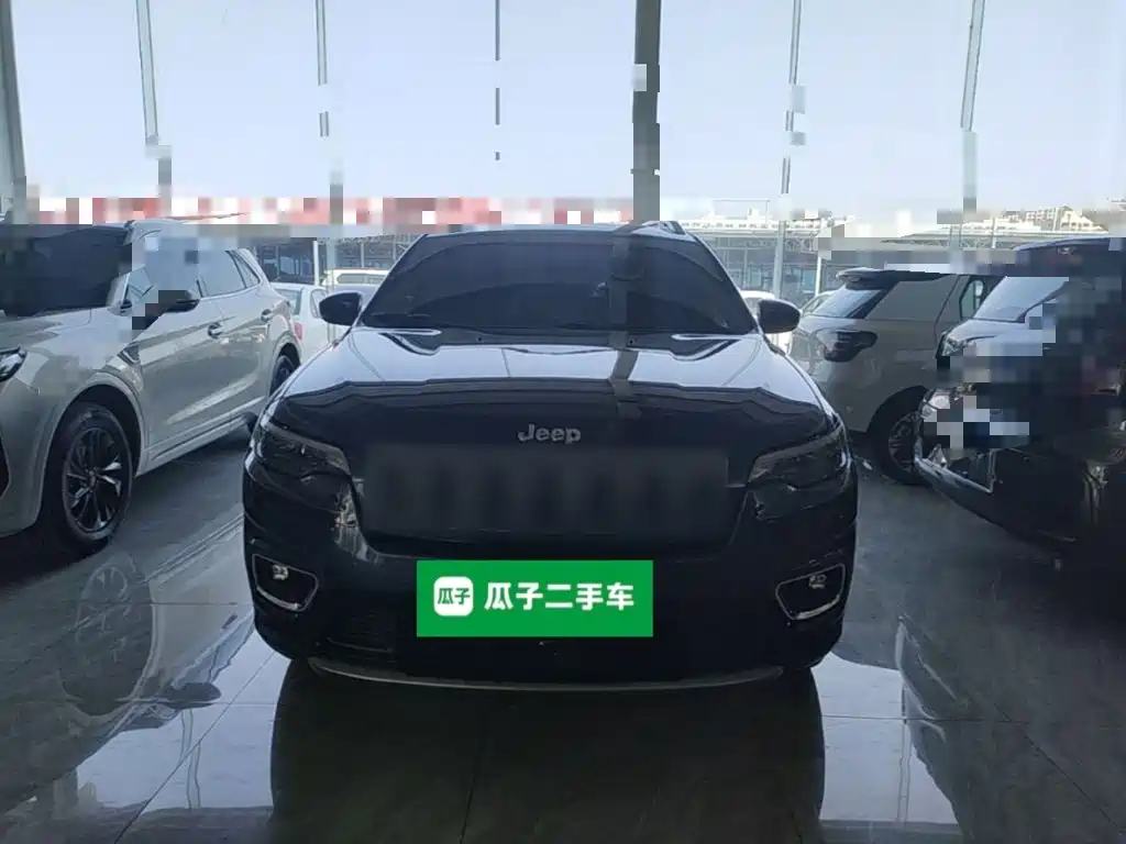Jeep Cherokee — миниатюра 3
