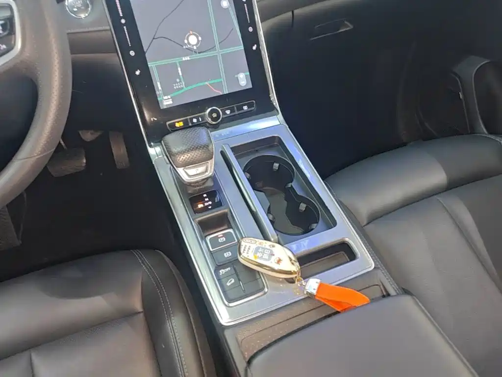 Roewe RX5 — миниатюра 14