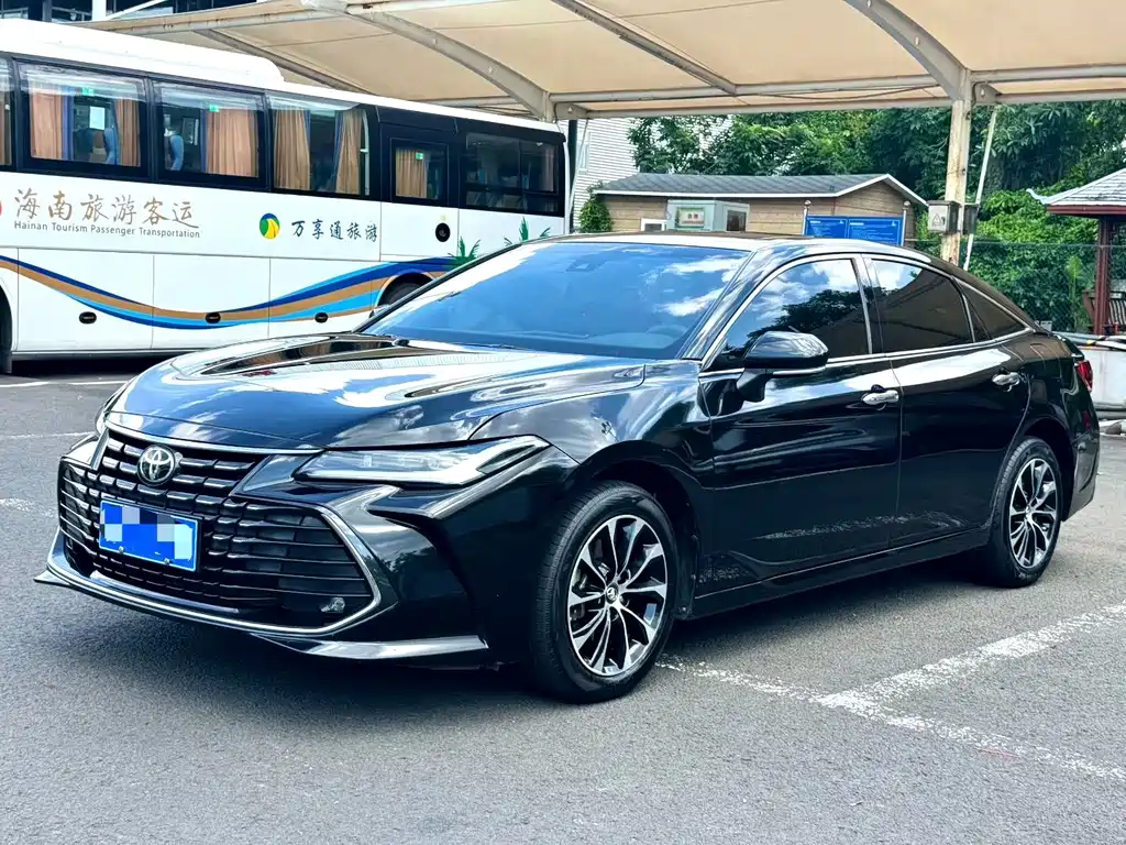 Купить Toyota Avalon