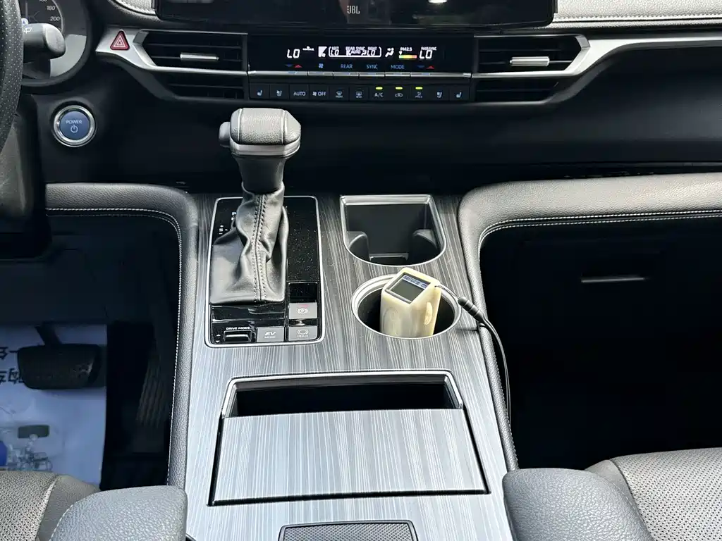 Toyota Sienna — миниатюра 13