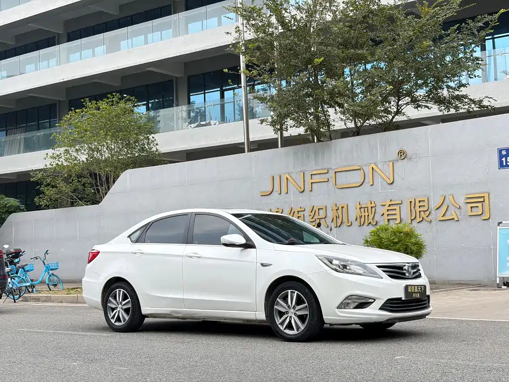 Changan Eado — миниатюра 3
