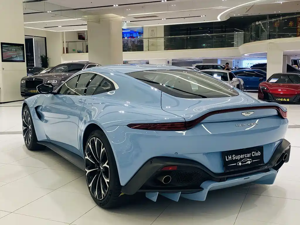 Aston Martin V8 Vantage — миниатюра 10