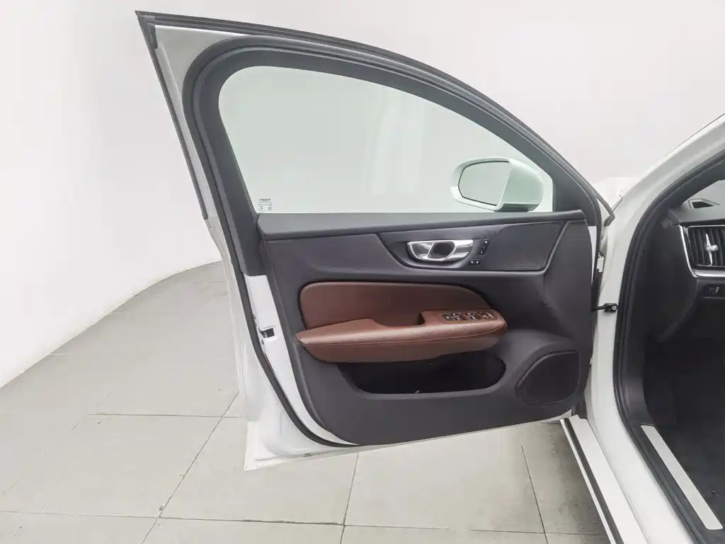 Volvo S60 — миниатюра 8