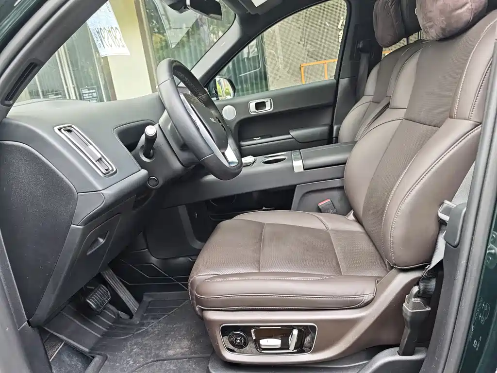 Li Auto Li L8 — миниатюра 8