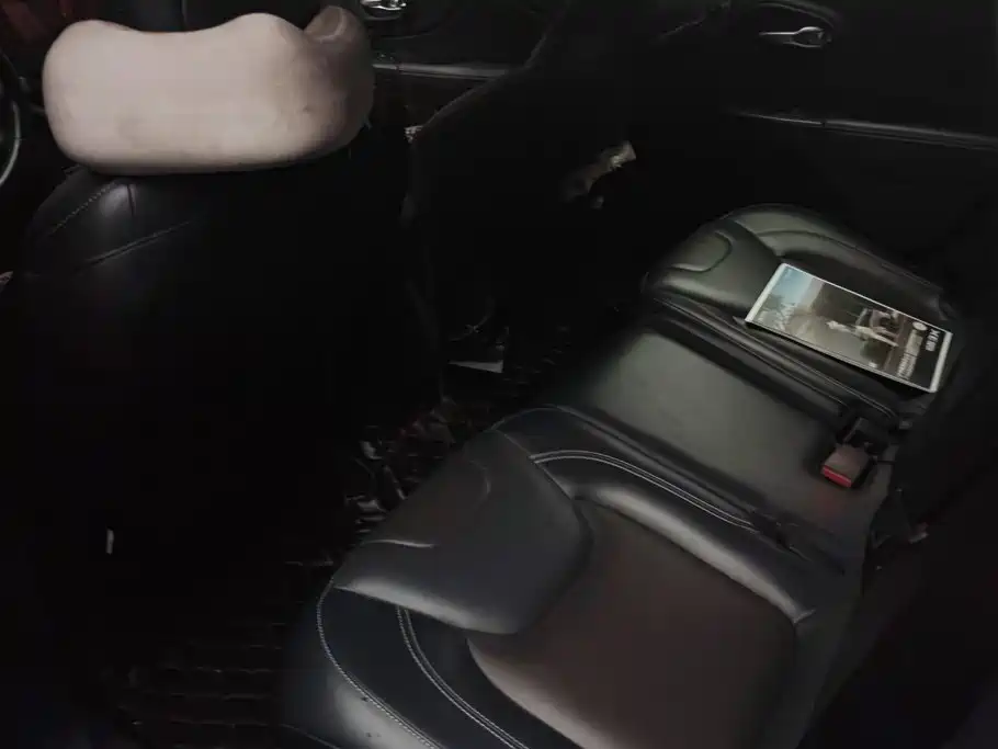 Jeep Cherokee — миниатюра 11
