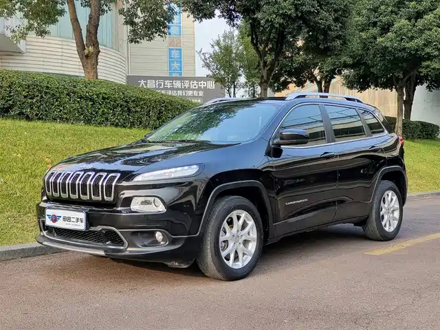 JEEP FREE LIGHT 2019