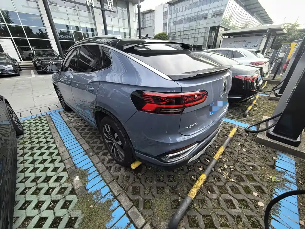 Volkswagen X — миниатюра 4