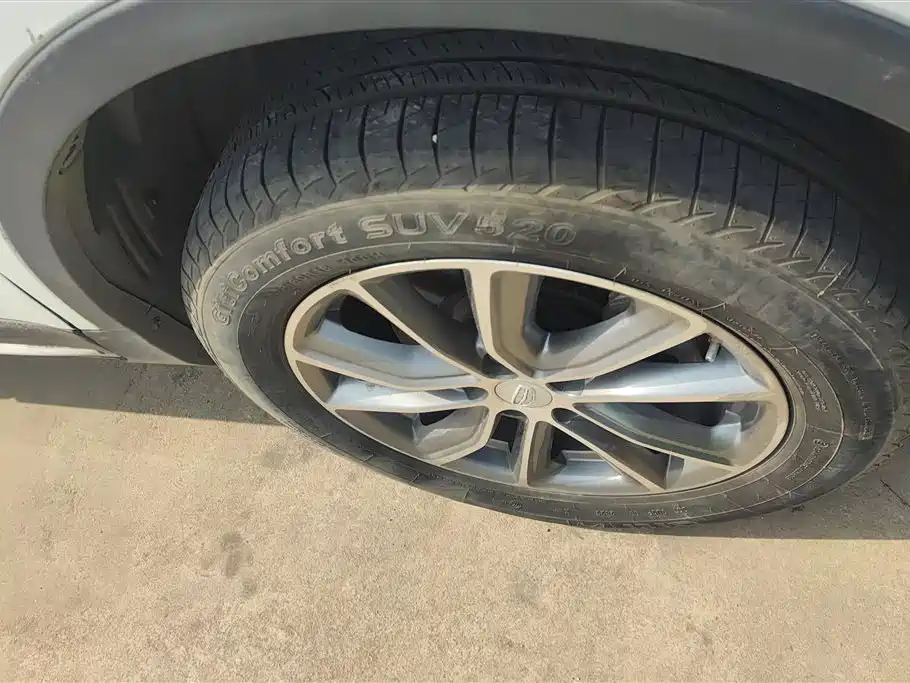 GEELY AUTOMOBILE BOYUE