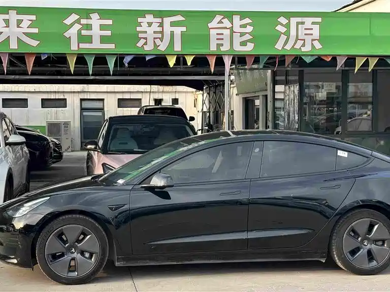 Tesla Model 3 — фотографии объявления, Фото 3