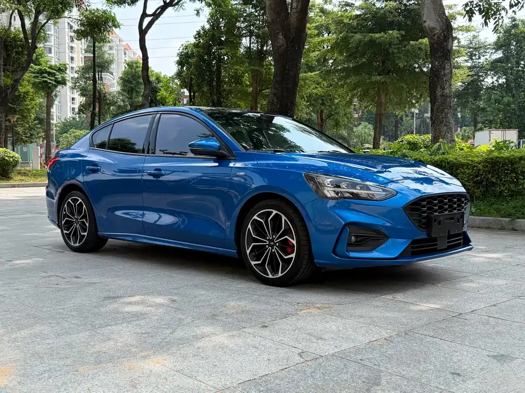 Ford Focus — миниатюра 3