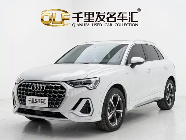 AUDI Q3 2024