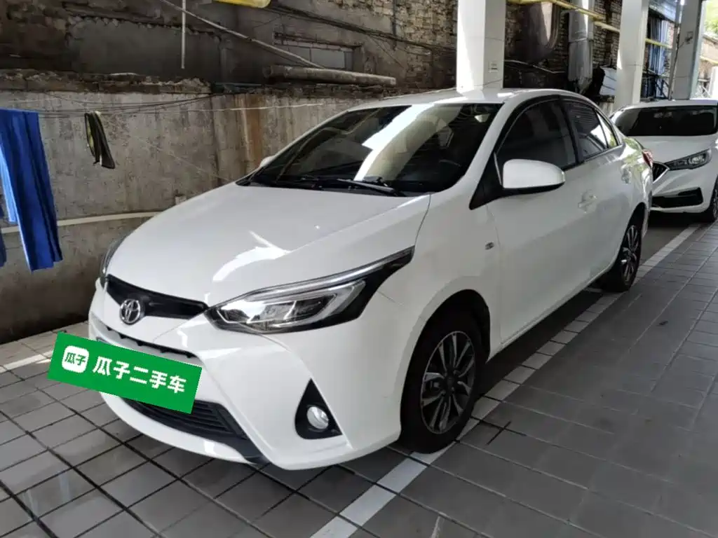 Toyota Yaris L — миниатюра 2