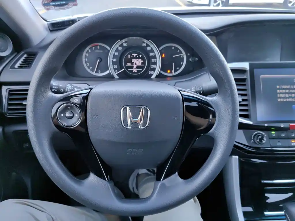 Honda Accord — миниатюра 23