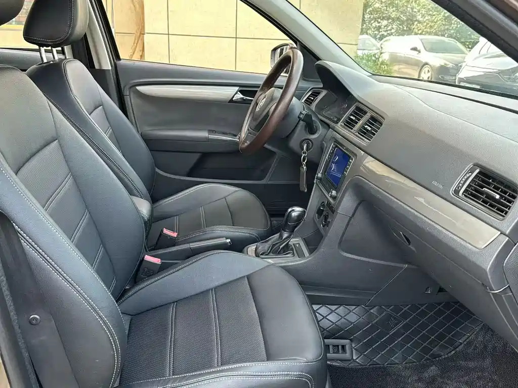 Volkswagen Gran Lavida — миниатюра 8