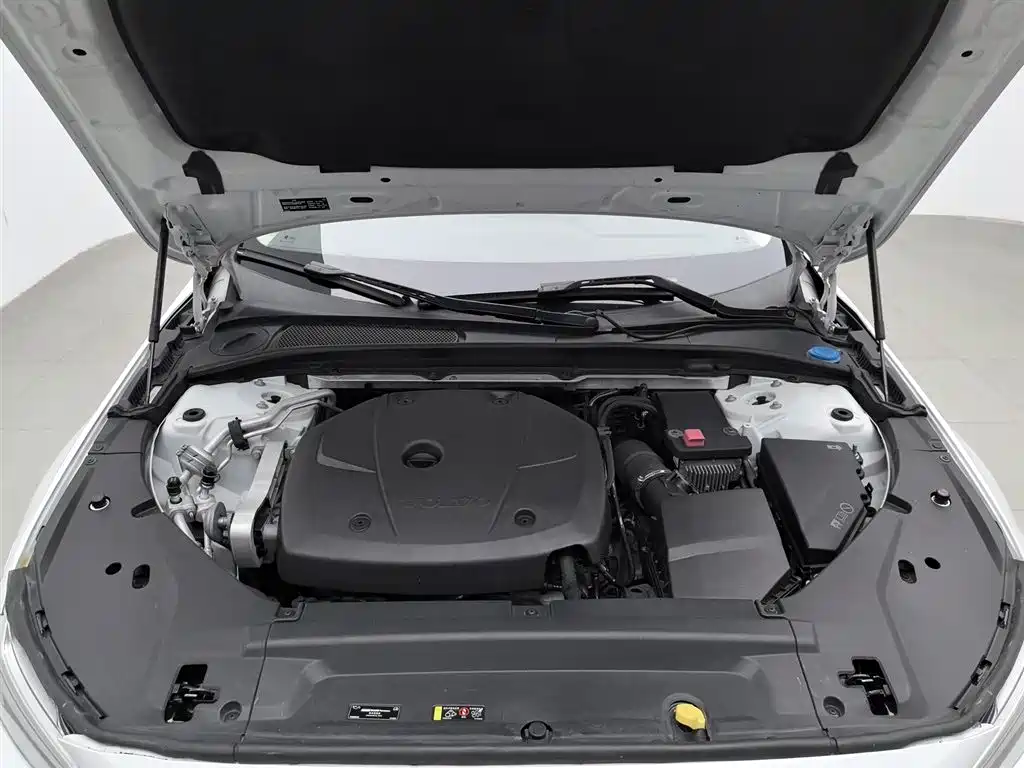 Volvo S90 2018 T5