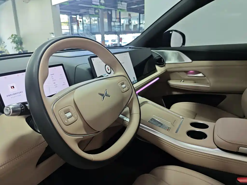 XPeng G9 — миниатюра 8