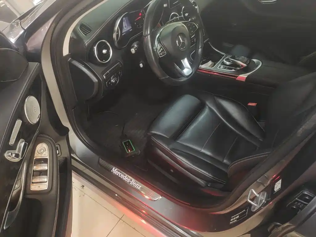 Mercedes-Benz C-Class — миниатюра 12