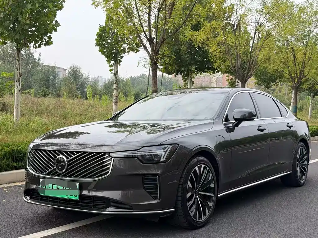 Volvo S90 PHEV — миниатюра 17