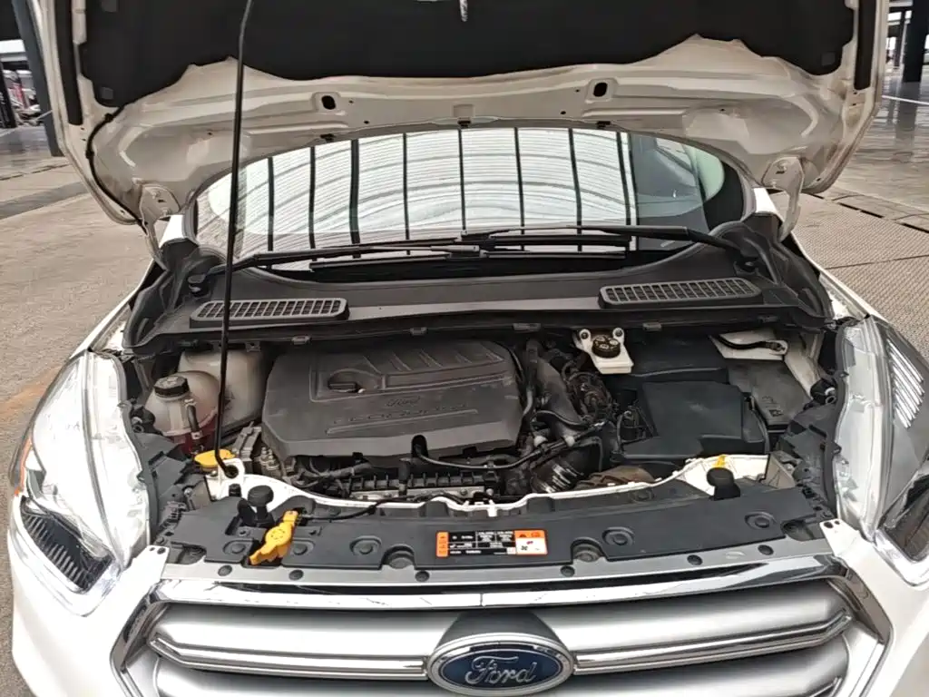 Ford Kuga — миниатюра 20