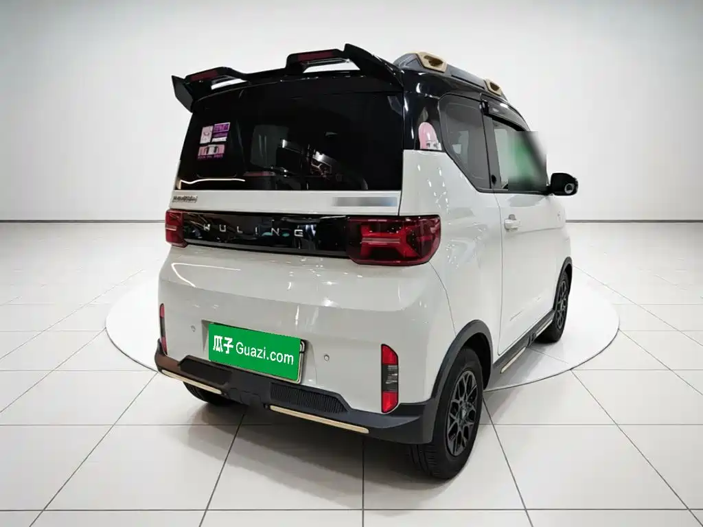 Wuling MINIEV — миниатюра 6